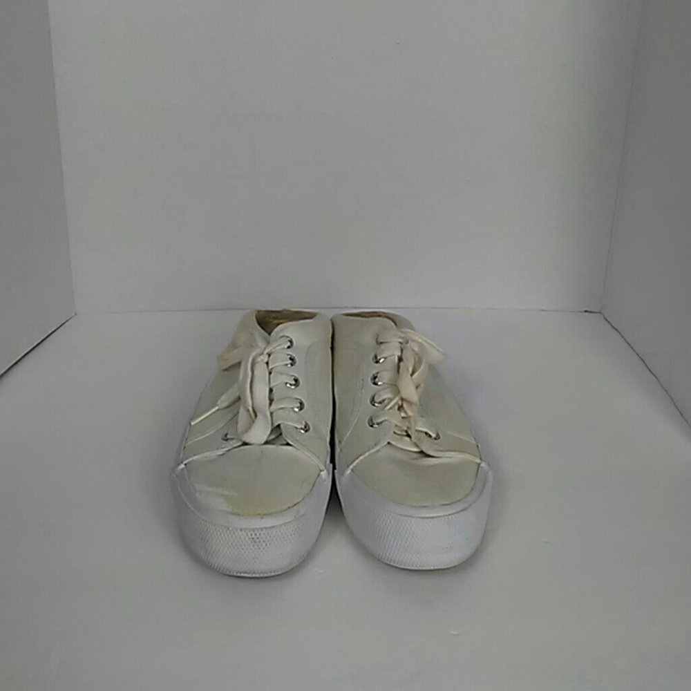 Size 9M white Tommy Hilfiger Low-top shoes